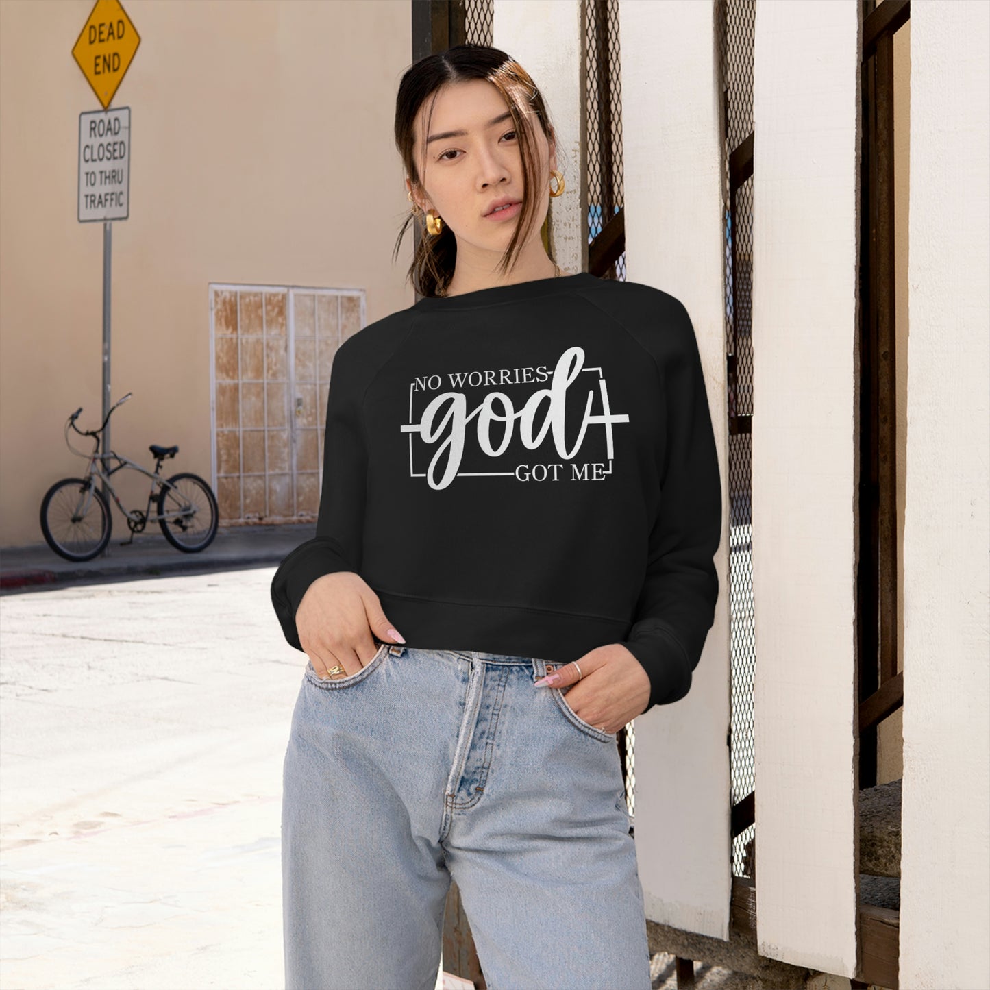 No Worries, God's Got Me Ladies Cropped Fleece Pullover